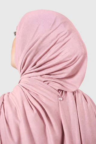 Hijab Jersey Luxury Rosa Nude con fondo gris claro