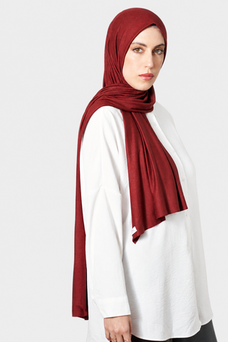 Hijab Jersey Luxury Teja con fondo gris claro